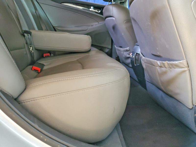 Photo 10 from auction – 2011 HYUNDAI SONATA with VIN 5NPEC4AB2BH238474