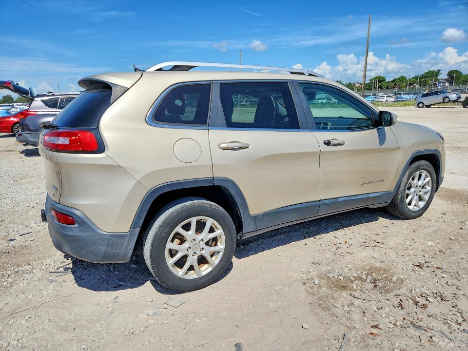 Photo 3 from auction – 2014 JEEP CHEROKEE with VIN 1C4PJLCB8EW252934