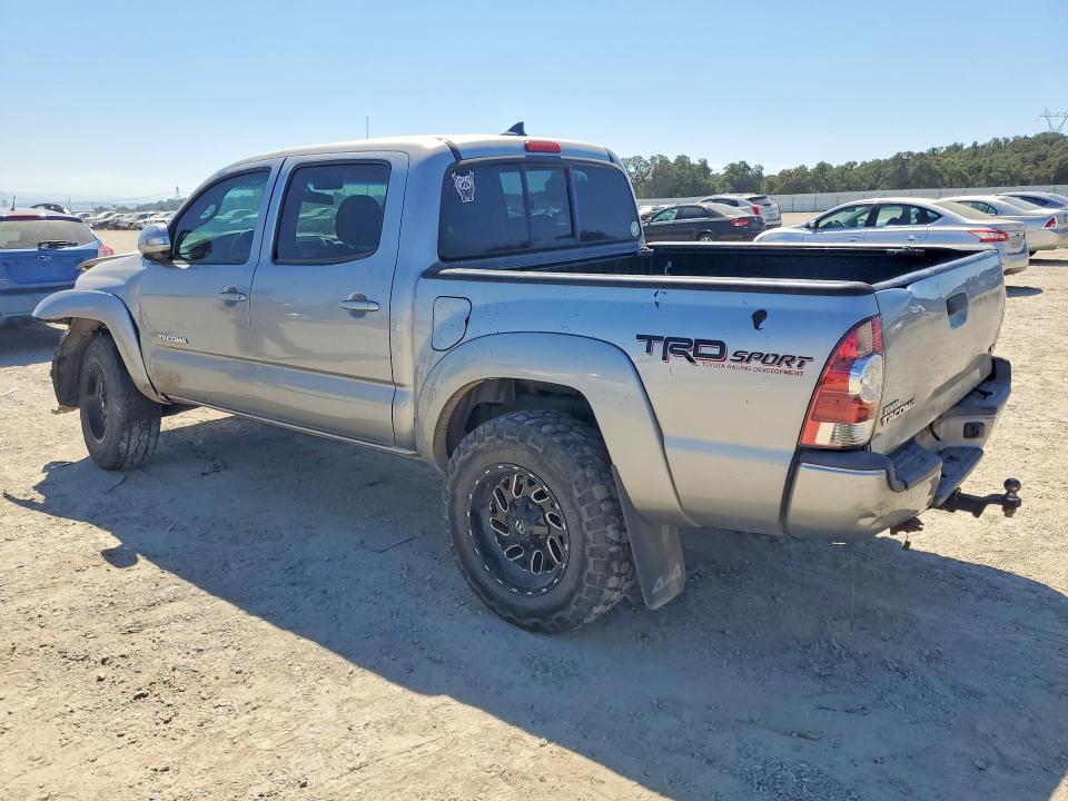 Photo 2 from auction – 2015 TOYOTA TACOMA with VIN 3TMLU4EN4FM180831