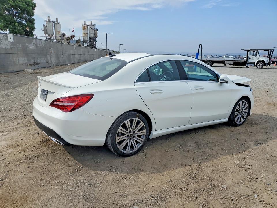 Photo 3 from auction – 2018 MERCEDES-BENZ CLA with VIN WDDSJ4EB2JN566002