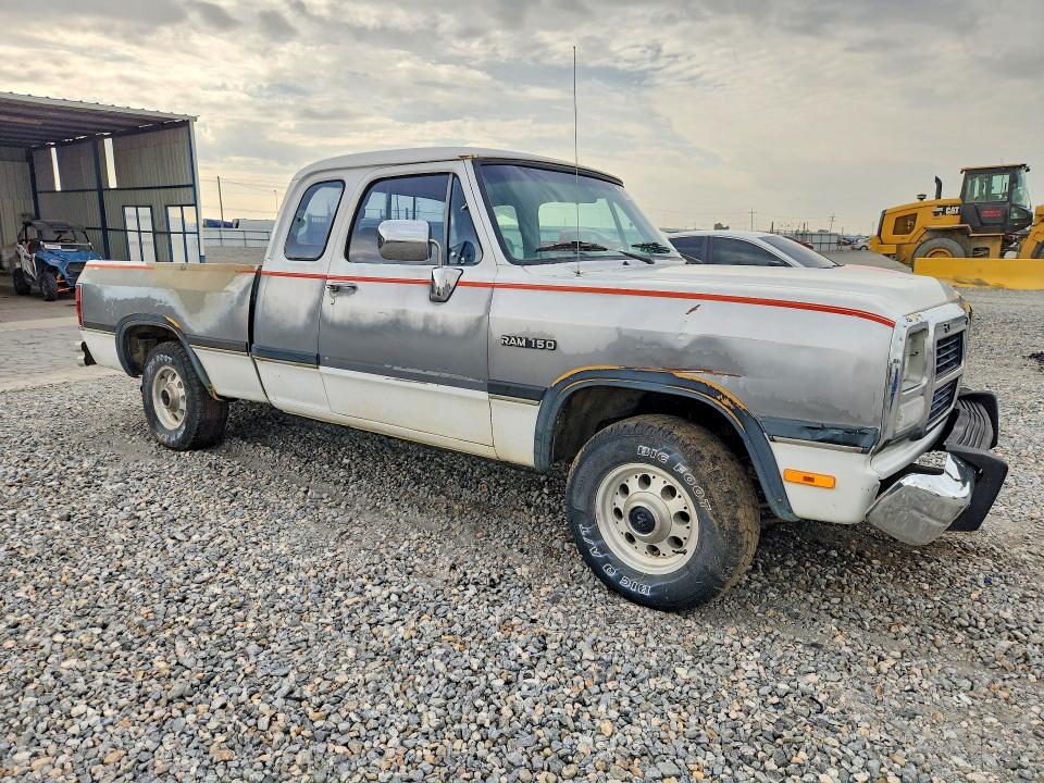 Photo 4 from auction – 1993 DODGE D-SERIES with VIN 3B7HE13Z8PM151163