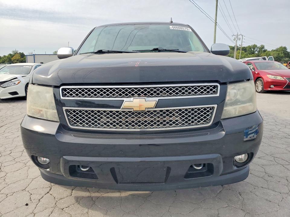 Foto 5 de la subasta – 2011 CHEVROLET TAHOE con VIN 1GNSKCE09BR181165