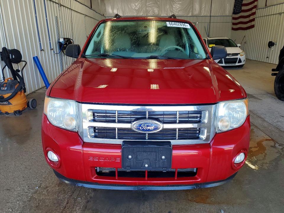 Photo 5 from auction – 2010 FORD ESCAPE with VIN 1FMCU9DG8AKC60869