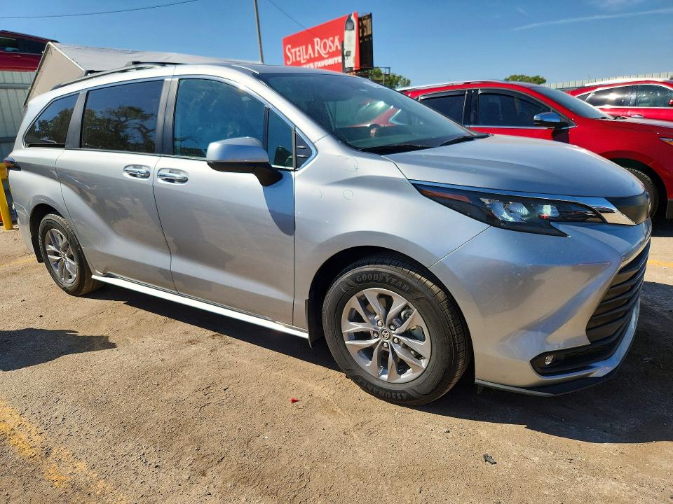 Снимка 4 от търг – 2025 TOYOTA SIENNA с VIN 5TDYRKEC9SS251770