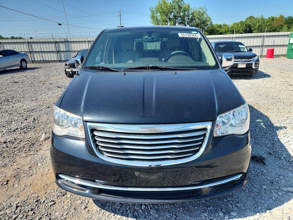 Photo 5 from auction – 2016 CHRYSLER TOWN & COUNTRY with VIN 2C4RC1CG5GR304986