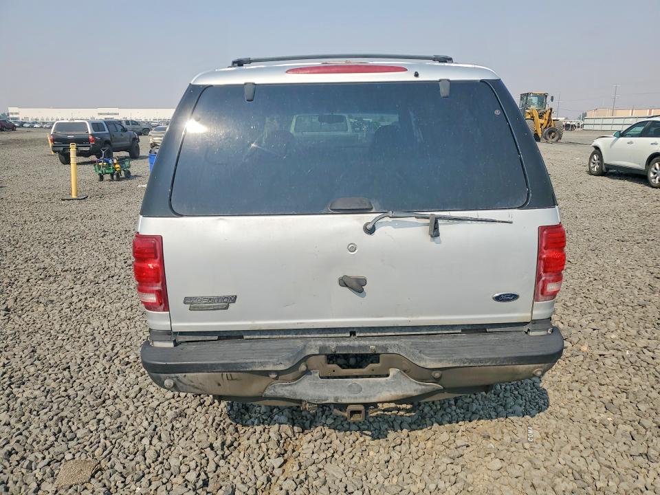 Photo 6 from auction – 2002 FORD EXPEDITION with VIN 1FMFU16L22LA84616
