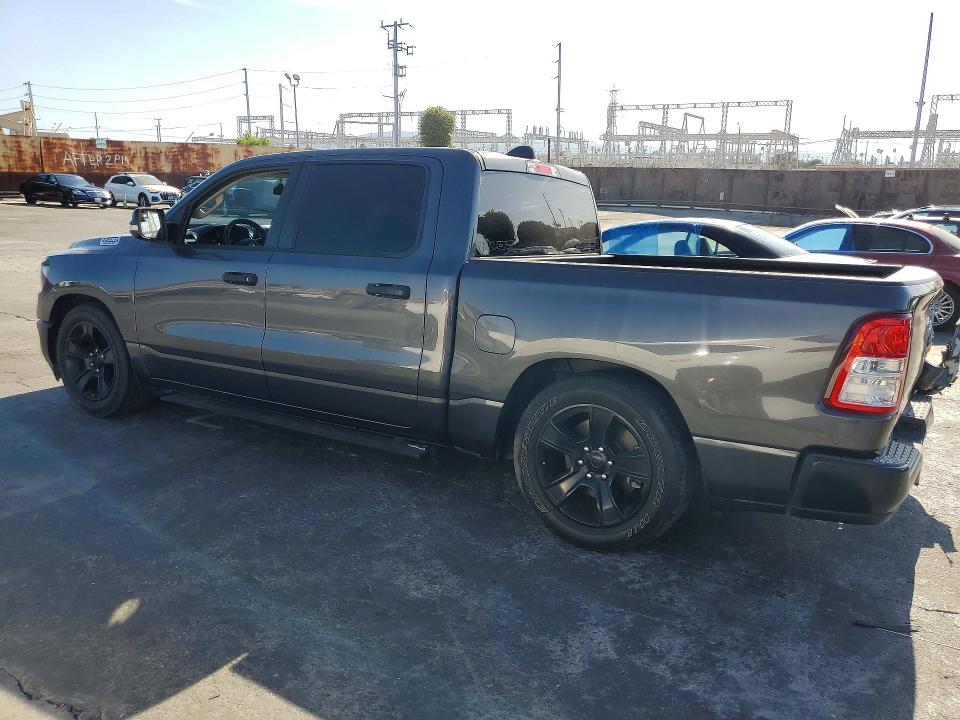 صورة رقم 2 من المزاد - 2019 RAM 1500 مع VIN 1C6RREGT1KN612182