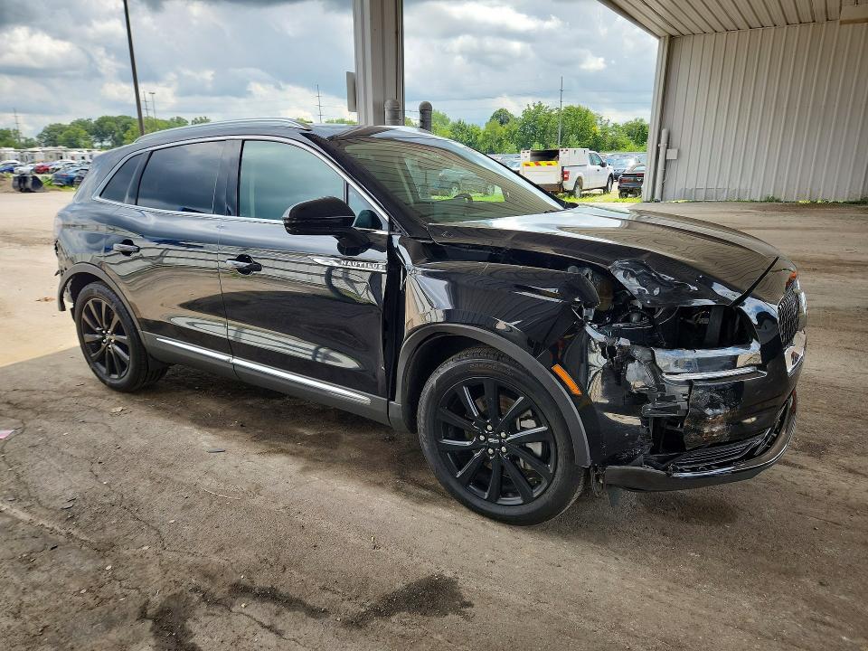 Photo 4 from auction – 2021 LINCOLN NAUTILUS with VIN 2LMPJ8KP0MBL17883