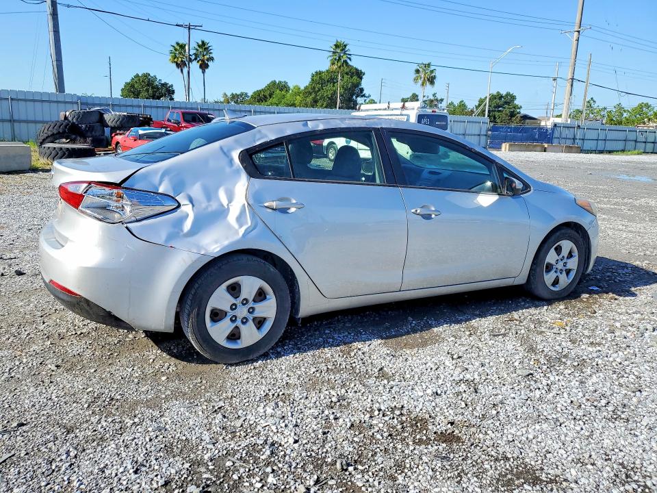 Photo 3 from auction – 2015 KIA FORTE with VIN KNAFK4A66F5346612