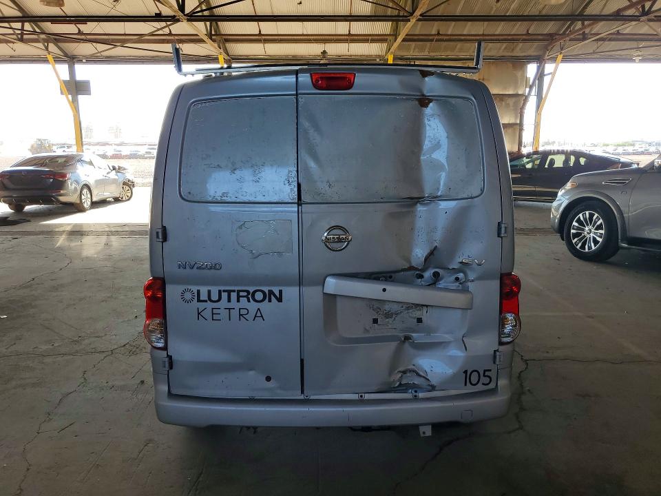 Photo 6 from auction – 2013 NISSAN NV200 with VIN 3N6CM0KN2DK697354