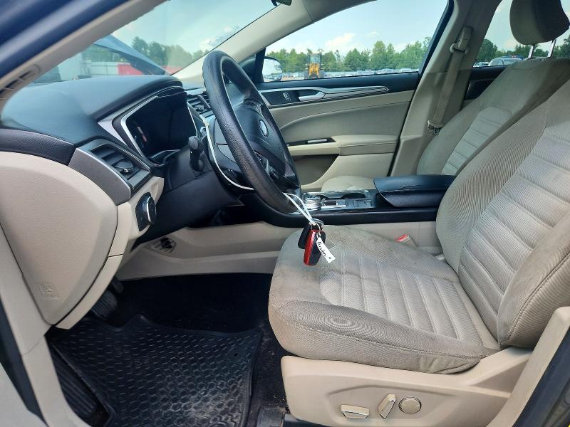 Zdjęcie 7 z aukcji – 2017 FORD FUSION z VIN 3FA6P0HD9HR268737