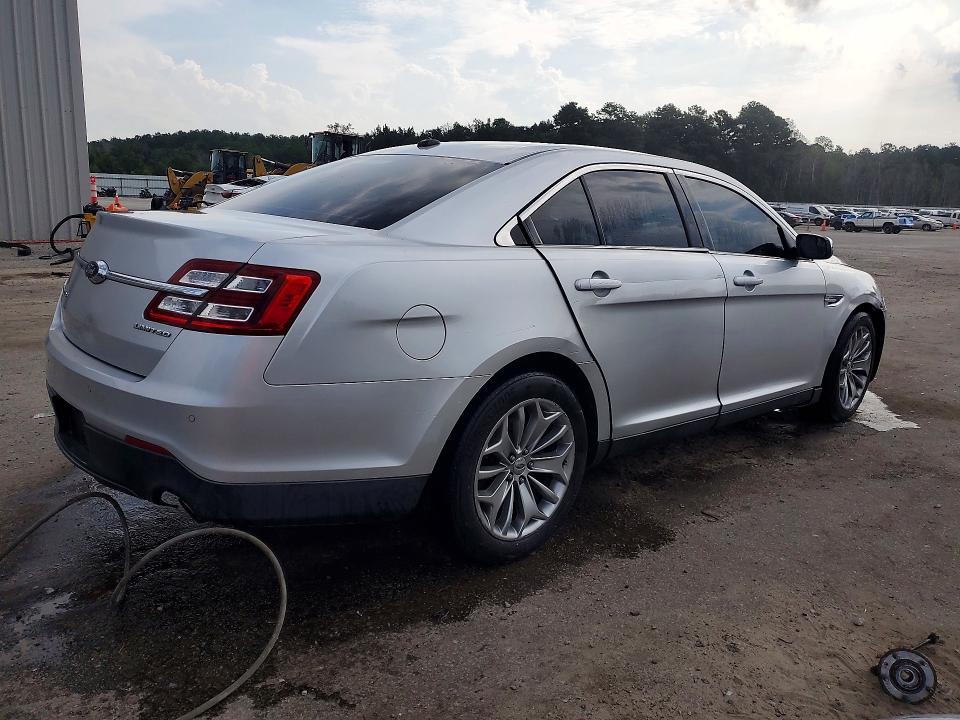 Снимка 3 от търг – 2013 FORD TAURUS с VIN 1FAHP2F80DG112047