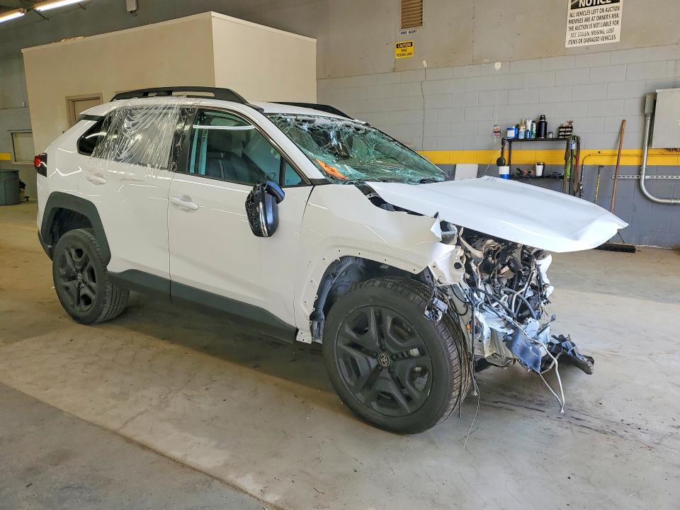 Photo 4 from auction – 2024 TOYOTA RAV4 with VIN 2T3J1RFV7RW463772