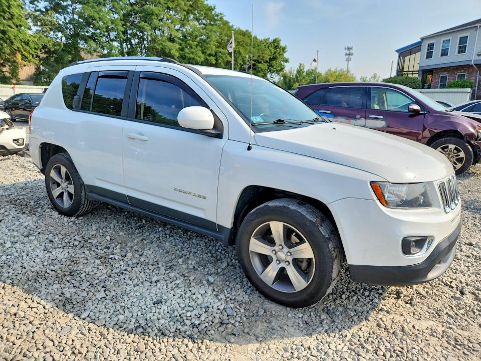 Photo 4 from auction – 2017 JEEP COMPASS with VIN 1C4NJDEB9HD139309