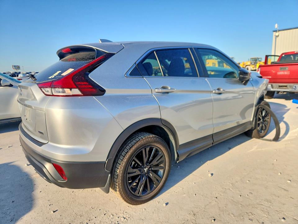 Photo 3 from auction – 2023 MITSUBISHI ECLIPSE CROSS with VIN JA4ATVAA3PZ051475