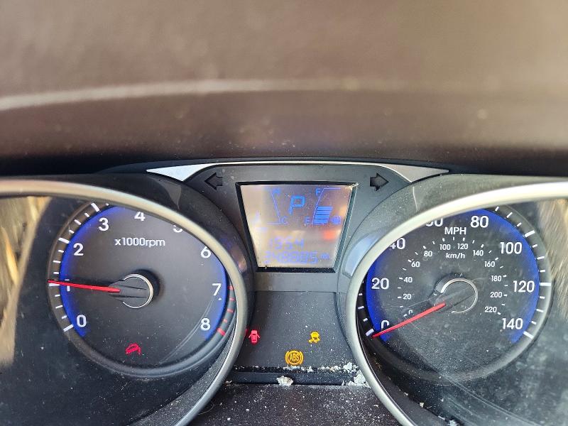Photo 9 from auction – 2011 HYUNDAI TUCSON with VIN KM8JU3AC4BU138151
