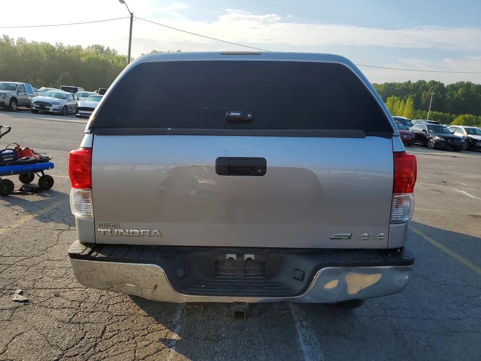 Photo 6 from auction – 2011 TOYOTA TUNDRA with VIN 5TFDW5F12BX174773
