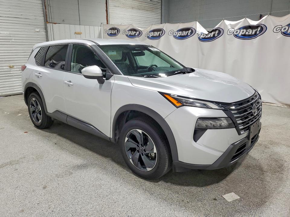 Photo 4 from auction – 2025 NISSAN ROGUE with VIN 5N1BT3BB6SC796752