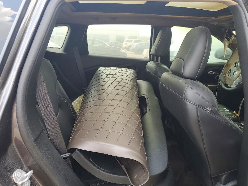 Photo 11 from auction – 2017 JEEP CHEROKEE with VIN 1C4PJMDB1HW647045