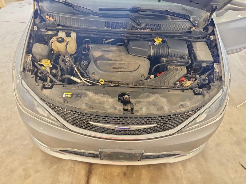Photo 12 from auction – 2019 CHRYSLER PACIFICA with VIN 2C4RC1BG2KR539825