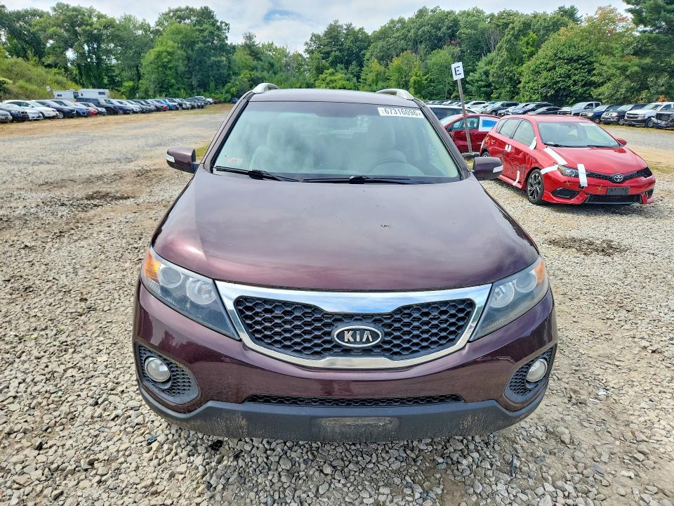 Photo 5 from auction – 2012 KIA SORENTO with VIN 5XYKTCA64CG278287