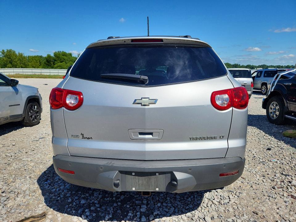 Photo 6 from auction – 2011 CHEVROLET TRAVERSE with VIN 1GNKVGED8BJ352066