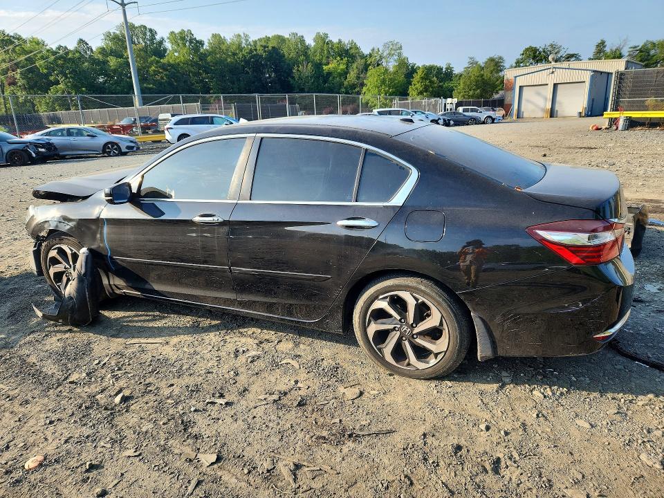 Снимка 2 от търг – 2016 HONDA ACCORD с VIN 1HGCR2F05GA232251