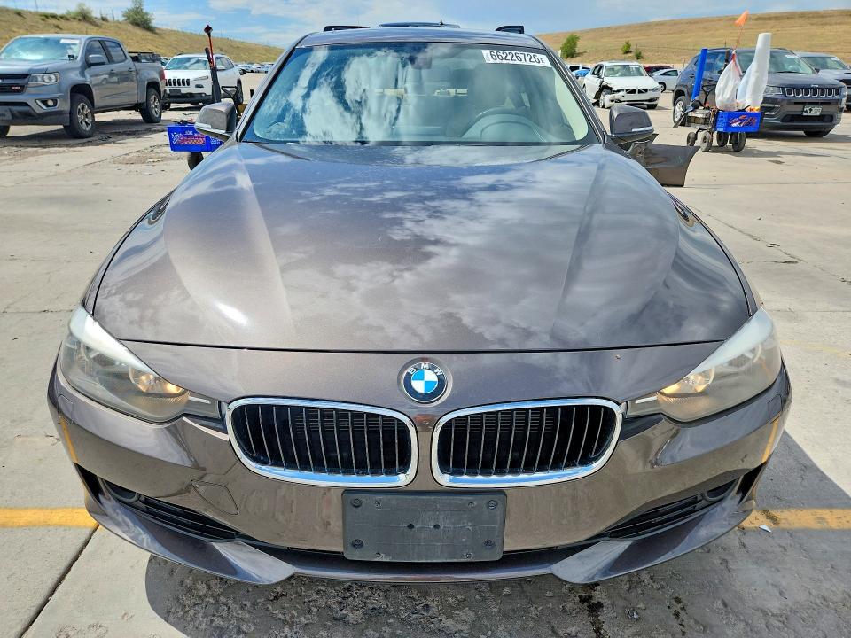 Photo 5 from auction – 2013 BMW 328 with VIN WBA3B5C51DF590219