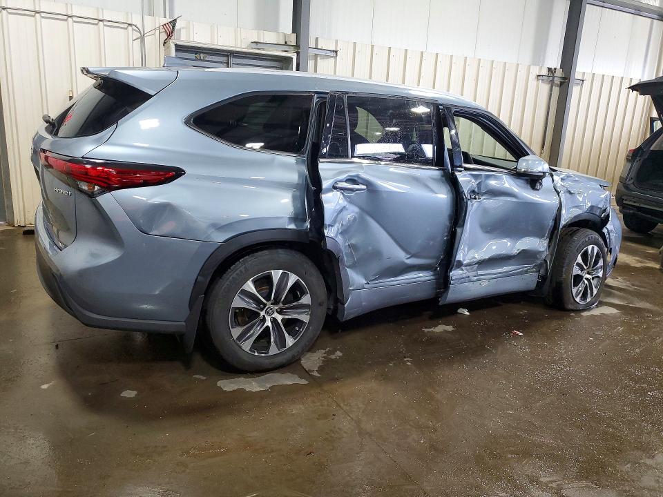 Photo 3 from auction – 2022 TOYOTA HIGHLANDER HYBRID with VIN 5TDGBRCH7NS095935