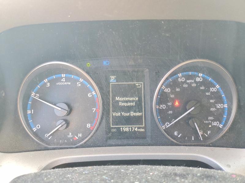Photo 9 from auction – 2017 TOYOTA RAV4 with VIN 2T3ZFREV7HW344303