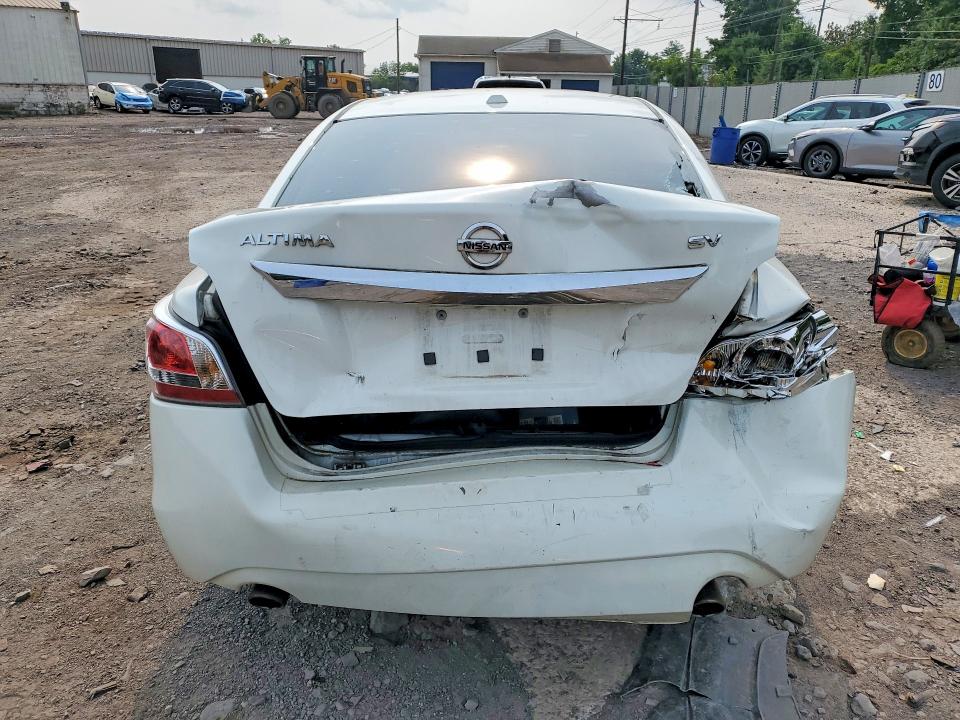Photo 6 from auction – 2015 NISSAN ALTIMA with VIN 1N4AL3AP4FC442012