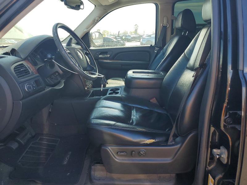 Photo 7 from auction – 2007 CHEVROLET SUBURBAN with VIN 3GNFC16097G206753