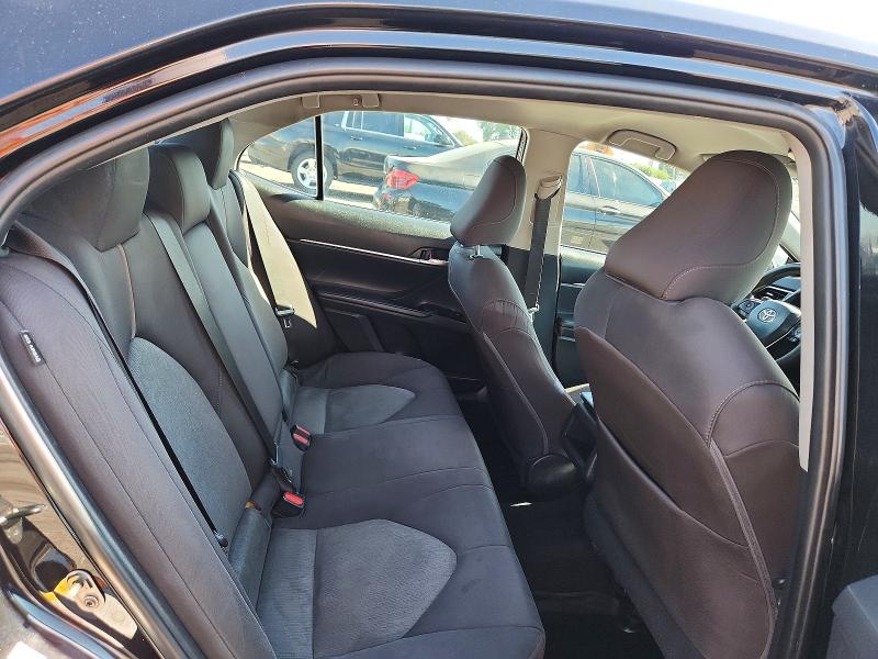Photo 10 from auction – 2018 TOYOTA CAMRY with VIN 4T1B11HK6JU624540
