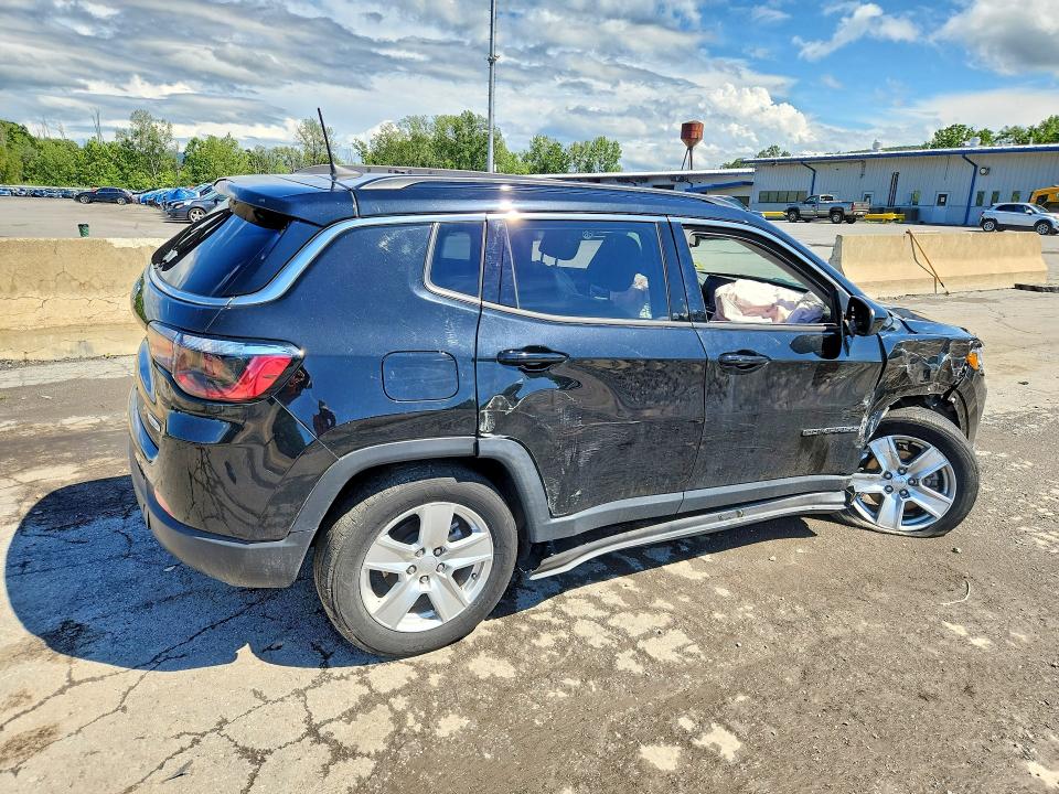 Foto 3 de la subasta – 2022 JEEP COMPASS con VIN 3C4NJDBB5NT121741