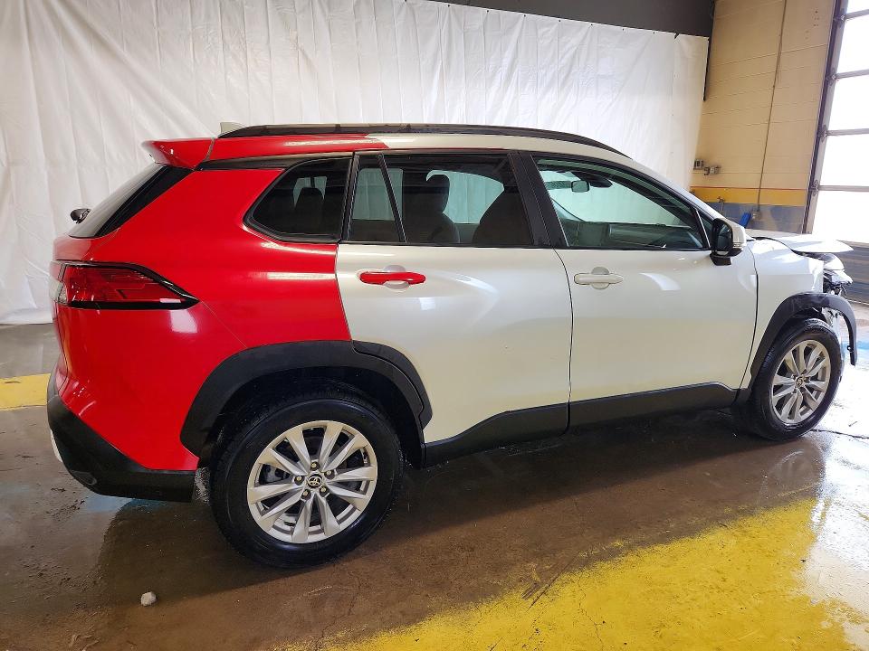 Photo 3 from auction – 2022 TOYOTA COROLLA CROSS with VIN 7MUCAAAG0NV033537