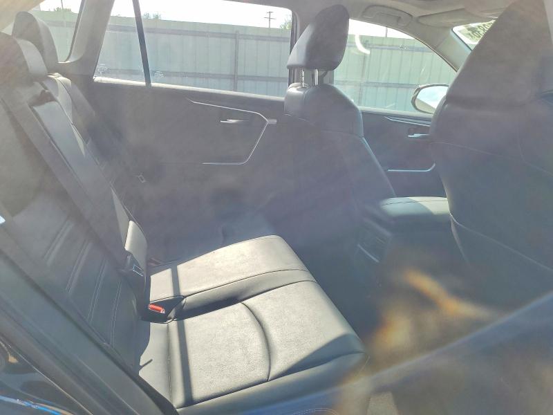 Photo 11 from auction – 2019 TOYOTA RAV4 with VIN JTMN1RFV6KD511718