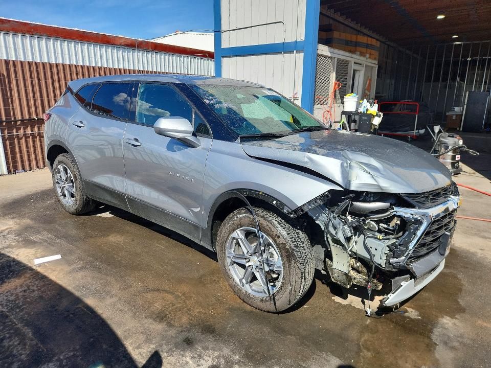 Photo 4 from auction – 2026 CHEVROLET BLAZER with VIN 3GNKBCR4XTS152950