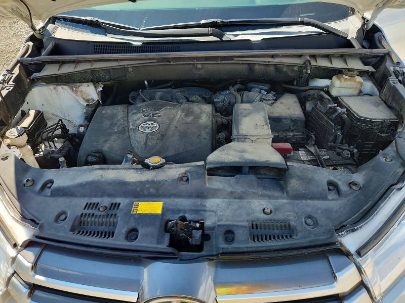 Photo 12 from auction – 2017 TOYOTA HIGHLANDER with VIN 5TDJZRFH5HS440641