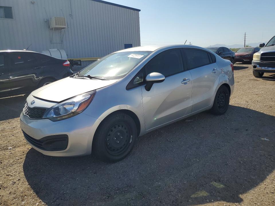 KIA RIO 2014 with VIN KNADM4A31E6352737 - Photo from auction