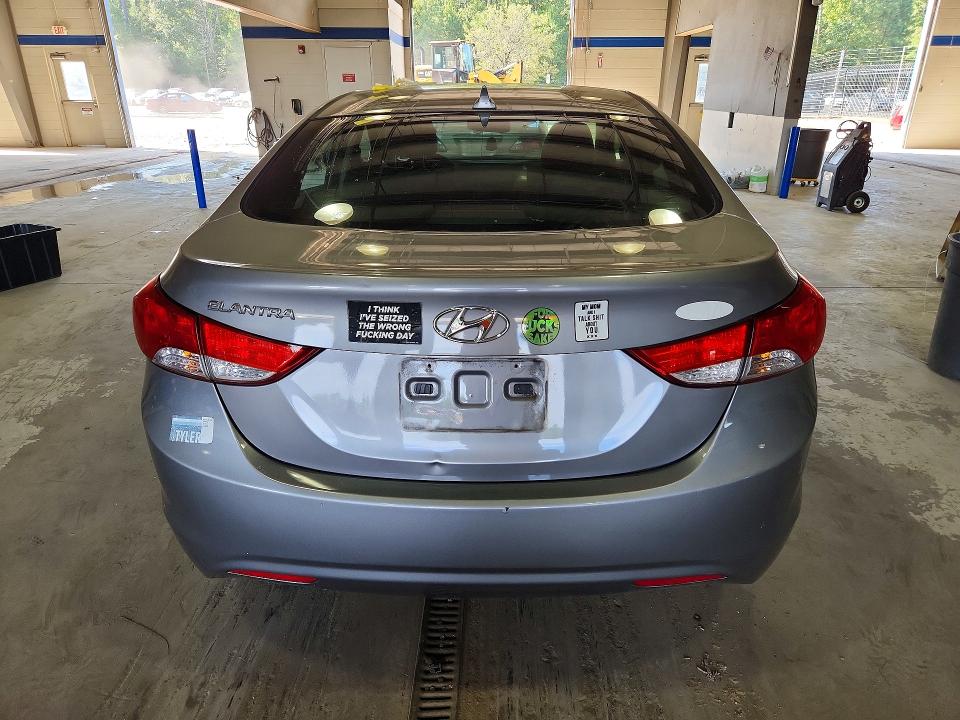 Photo 6 from auction – 2012 HYUNDAI ELANTRA with VIN KMHDH4AE8CU413109