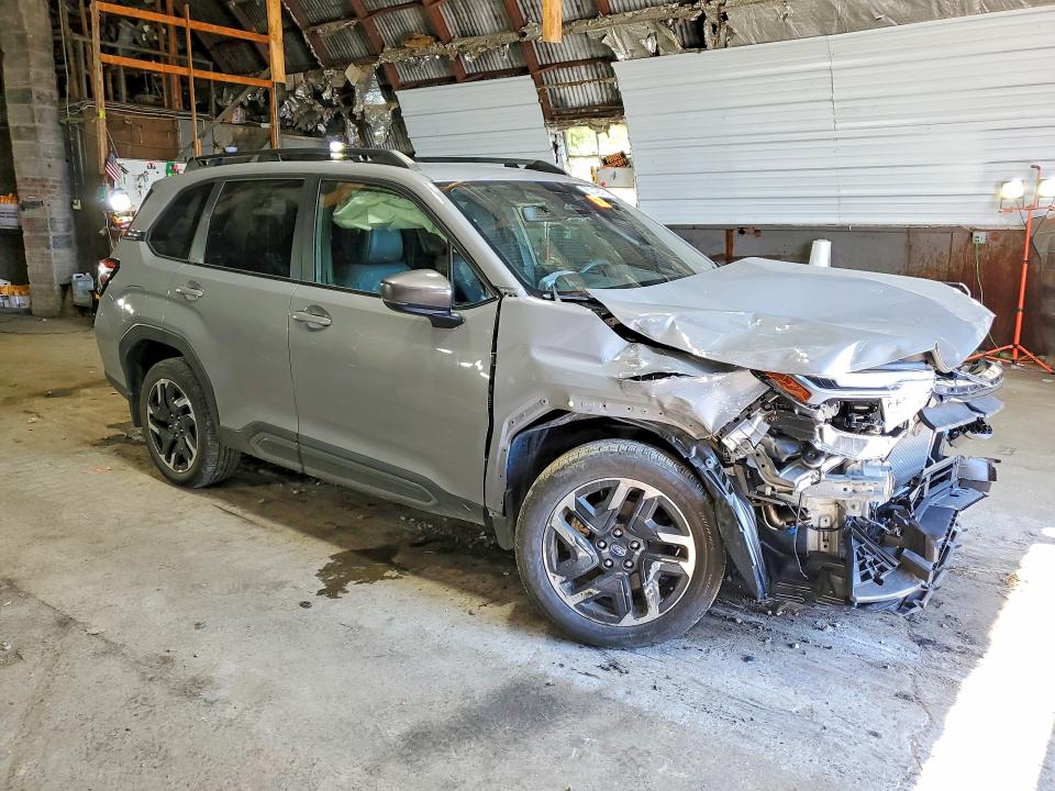 Photo 4 from auction – 2025 SUBARU FORESTER with VIN JF2SLDRC7SH585153