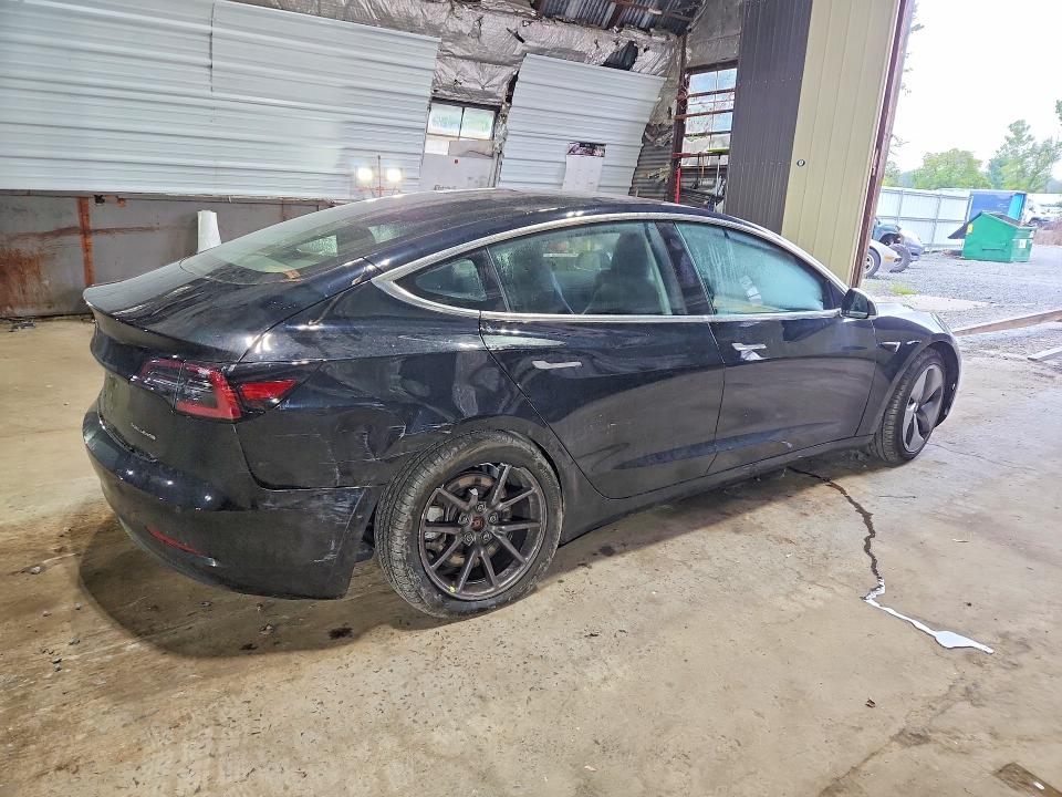 Photo 3 from auction – 2018 TESLA MODEL 3 with VIN 5YJ3E1EBXJF103220