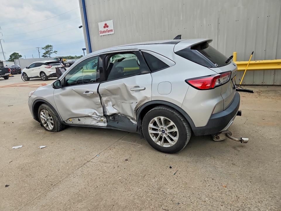 Photo 2 from auction – 2020 FORD ESCAPE with VIN 1FMCU0G67LUB90206