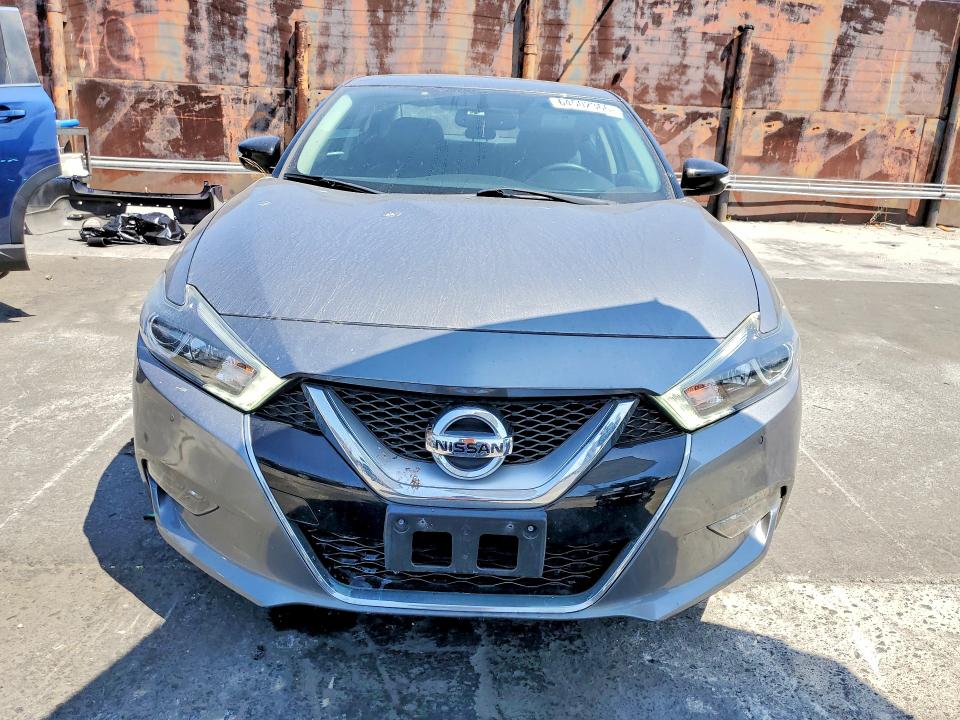 Снимка 5 от търг – 2017 NISSAN MAXIMA с VIN 1N4AA6AP3HC405771