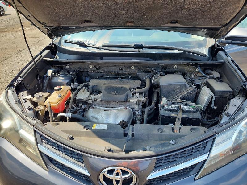 Photo 12 from auction – 2015 TOYOTA RAV4 with VIN JTMDFREV7FD172830