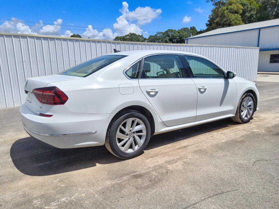 Photo 3 from auction – 2018 VOLKSWAGEN PASSAT with VIN 1VWBA7A35JC014948