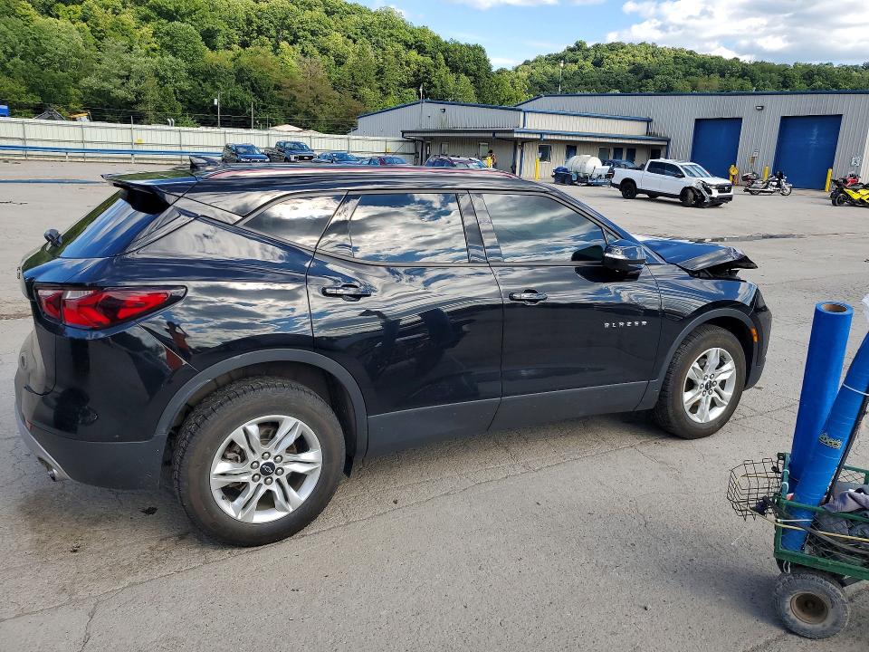 Photo 3 from auction – 2019 CHEVROLET BLAZER with VIN 3GNKBGRS6KS694776