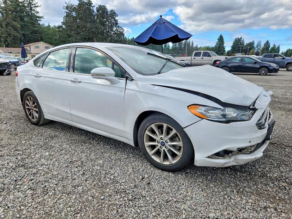 Photo 4 from auction – 2017 FORD FUSION with VIN 3FA6P0H76HR254840