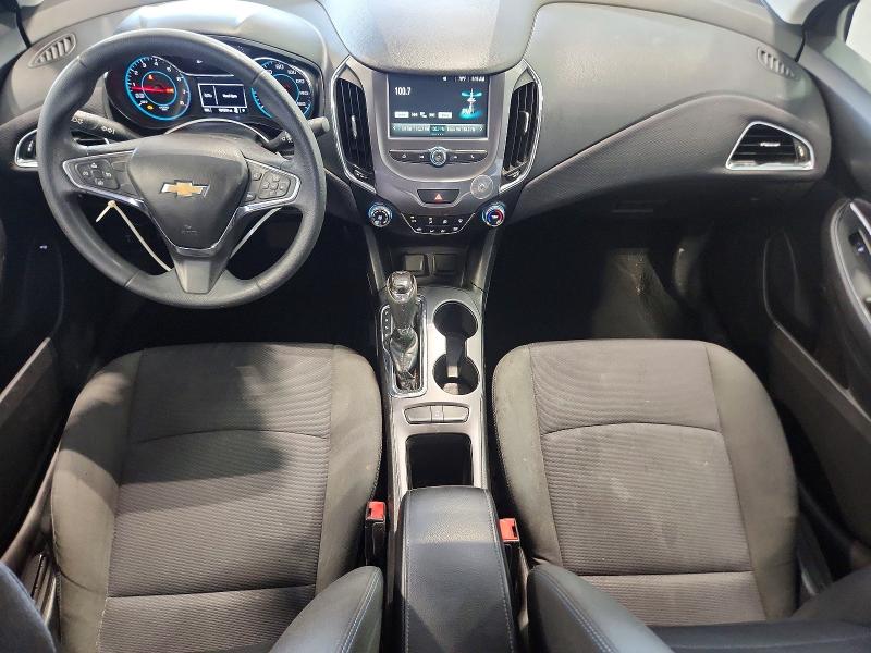 Photo 8 from auction – 2018 CHEVROLET CRUZE with VIN 1G1BE5SM1J7215475
