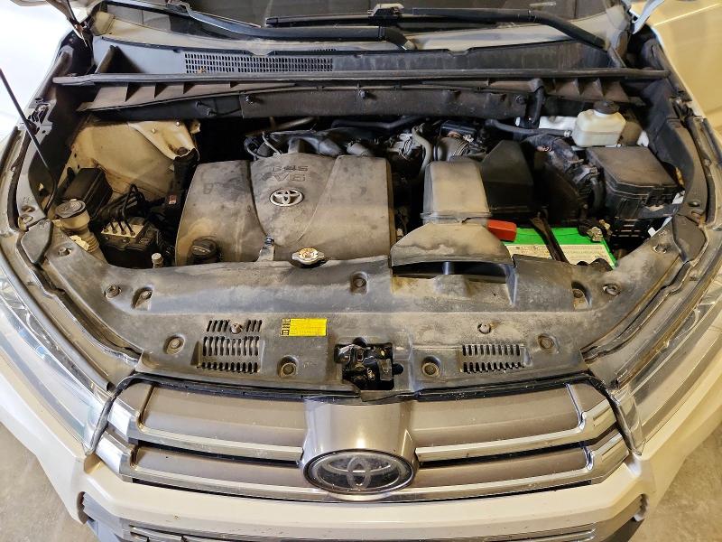Photo 12 from auction – 2017 TOYOTA HIGHLANDER with VIN 5TDDZRFH9HS478998